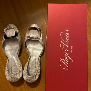 Roger Vivier Women Flats 37 Size Good condition